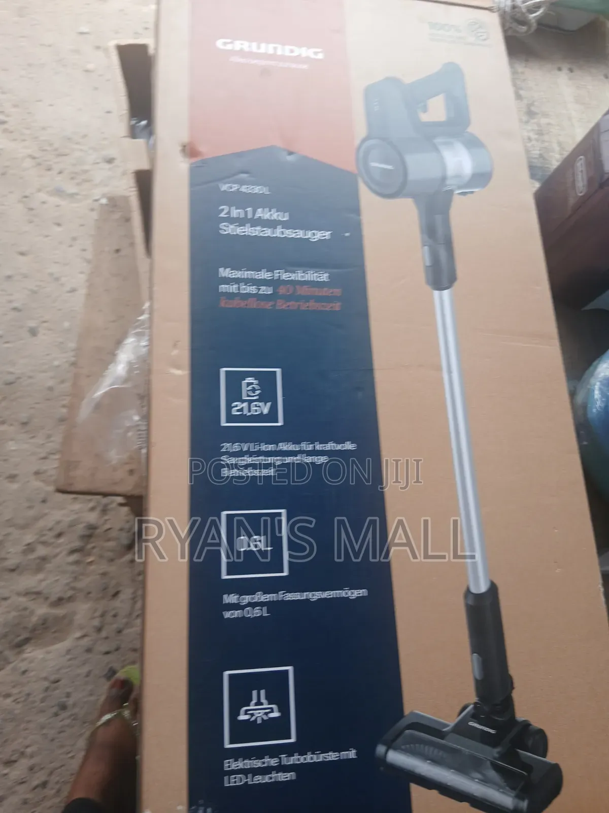 2 In1 Rechargeable Vacuum Cleaner