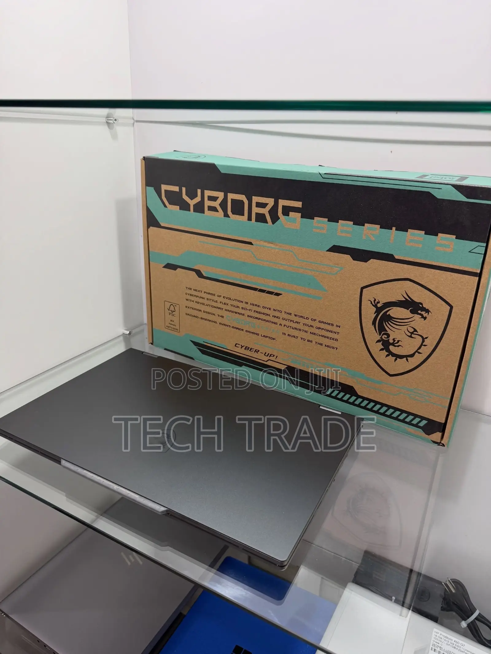 Laptop MSI Cyborg 15 16GB AMD Ryzen 7 SSD 1T