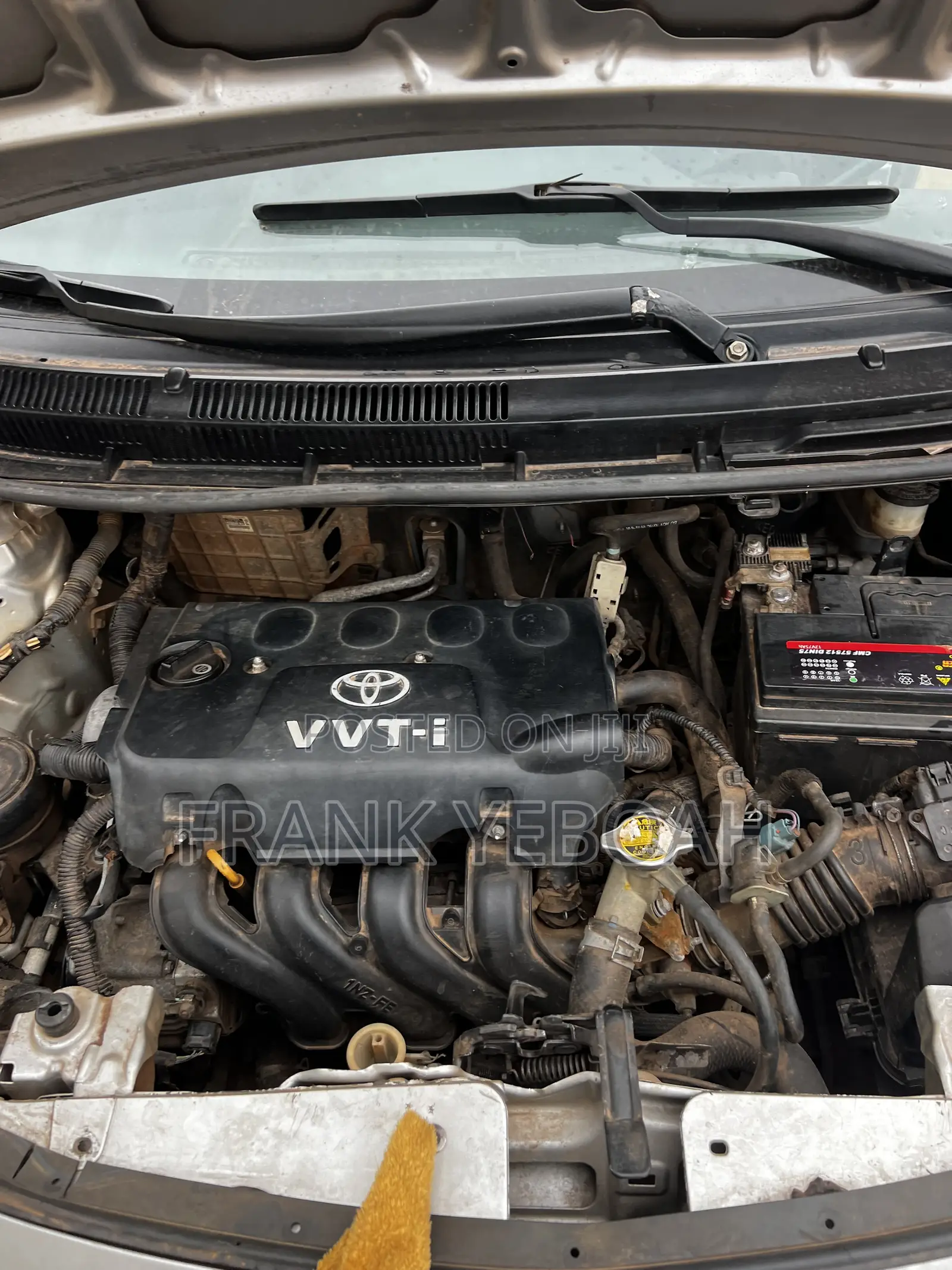 Toyota Yaris 2012 Silver