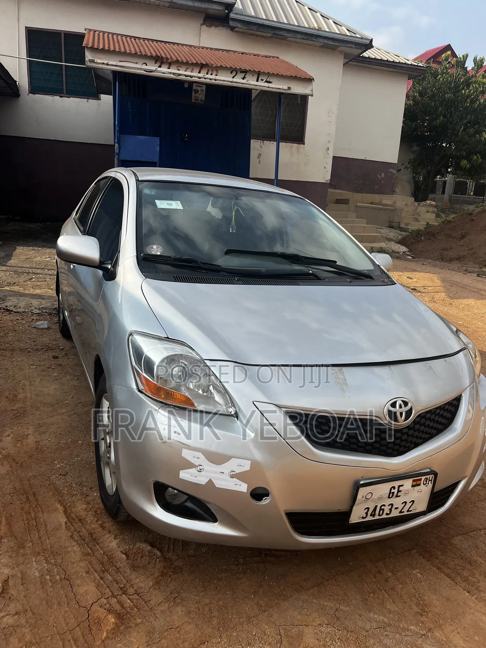 Toyota Yaris 2012 Silver