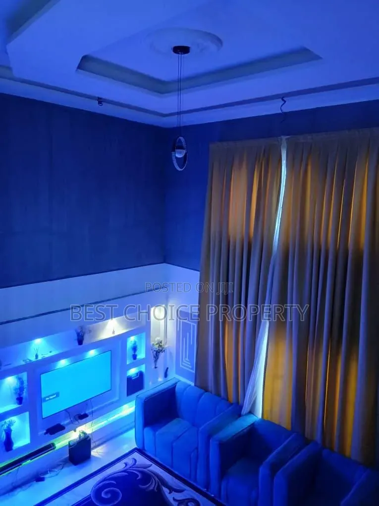 5bdrm House in East Amrahia, A&C Mall Area for sale