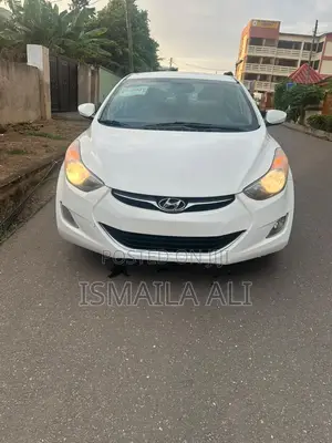 Hyundai Elantra GLS Sedan FWD (1.8L 4cyl 6A) 2013 White