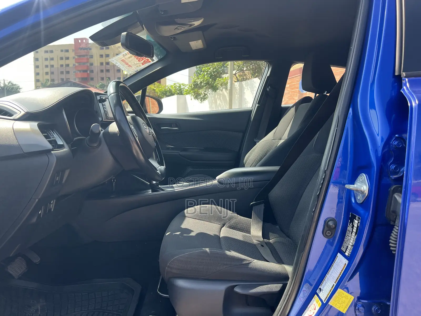 Toyota C-HR 2018 Blue
