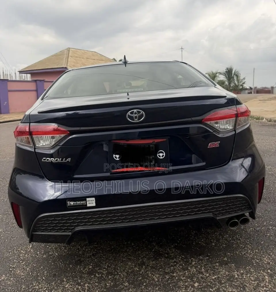 Toyota Corolla SE 2021 Blue