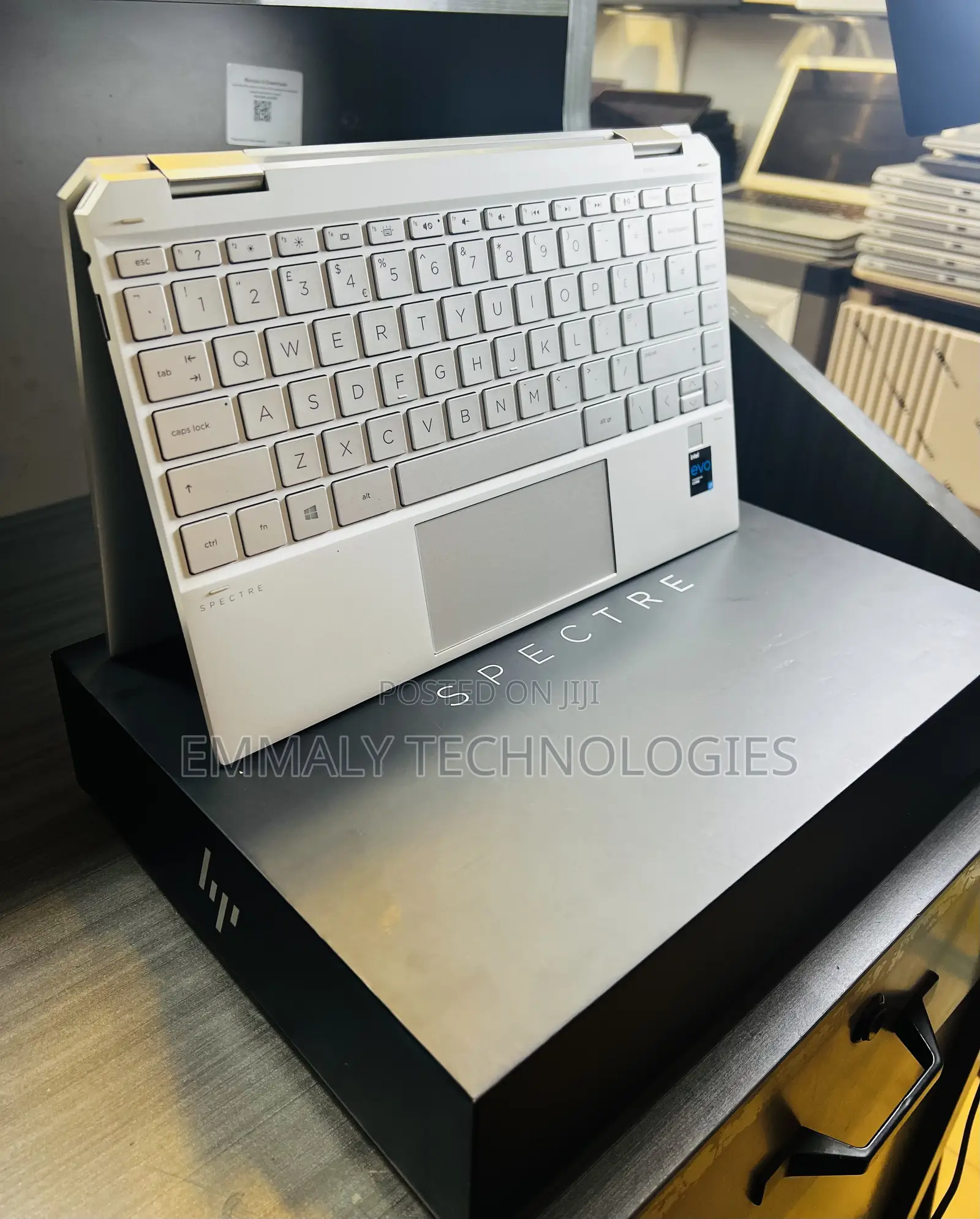 New Laptop HP Spectre X360 13 16GB Intel Core i7 SSD 512GB