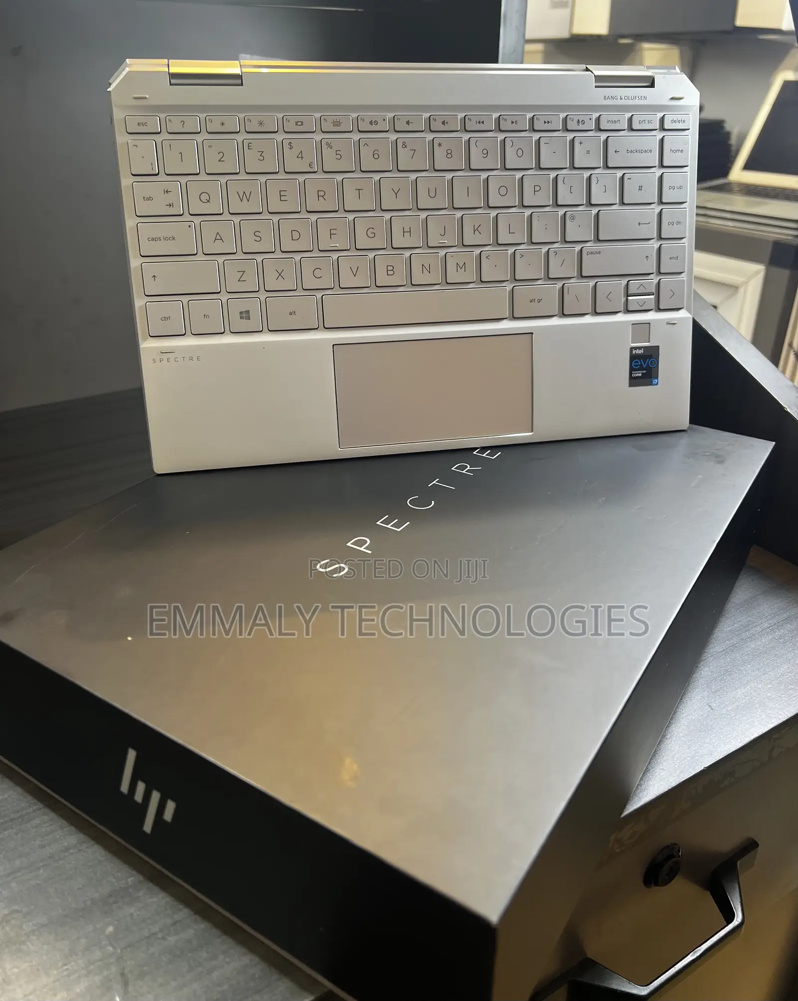 New Laptop HP Spectre X360 13 16GB Intel Core i7 SSD 512GB