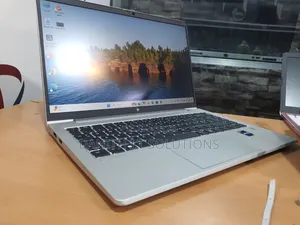 Laptop HP EliteBook 640 G9 16GB Intel Core i5 SSD 512GB