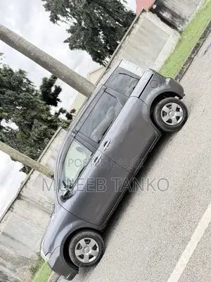 Toyota Sienta 1.5 AWD 2012 Gray