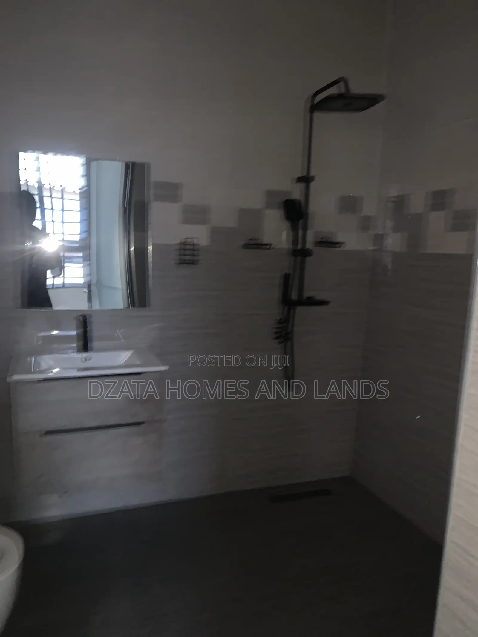 3bdrm Apartment in Community 18, Spintex for rent