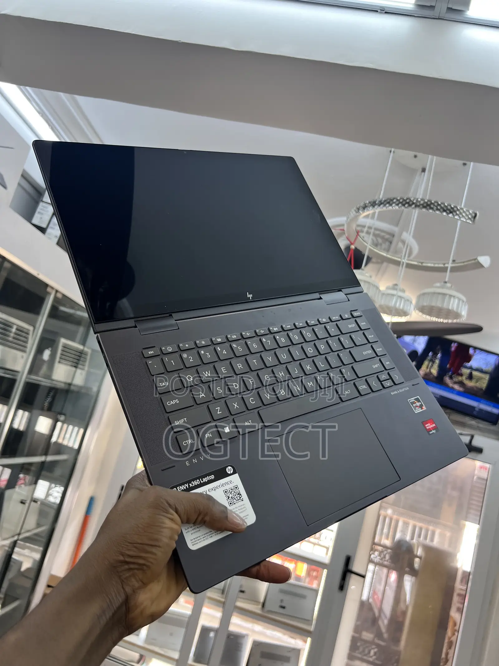 Laptop HP Envy x360 8GB AMD Ryzen 5 SSD 512GB