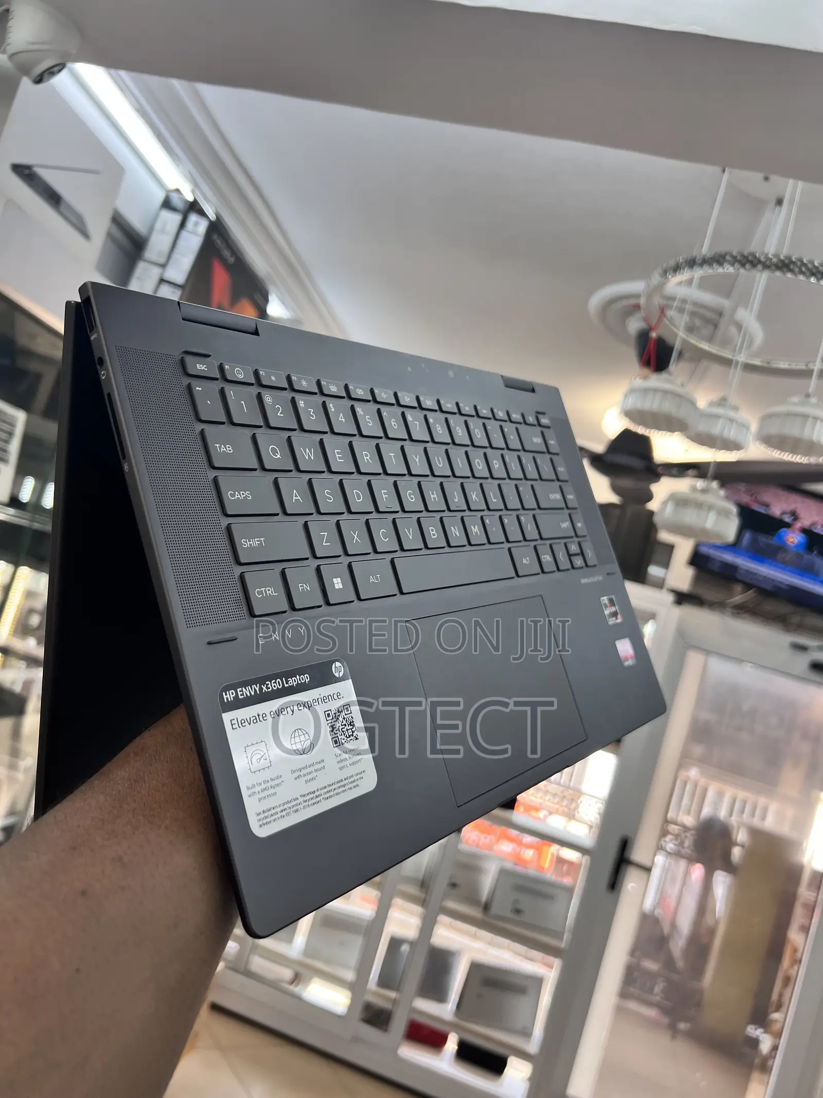 Laptop HP Envy x360 8GB AMD Ryzen 5 SSD 512GB