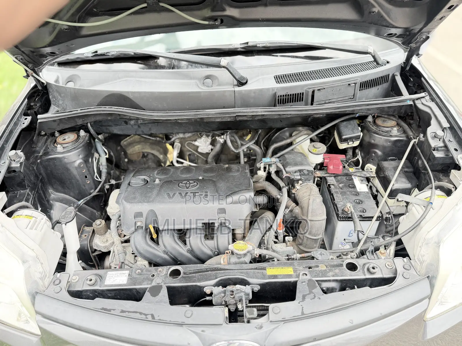 Toyota Sienta 1.5 AWD 2012 Gray