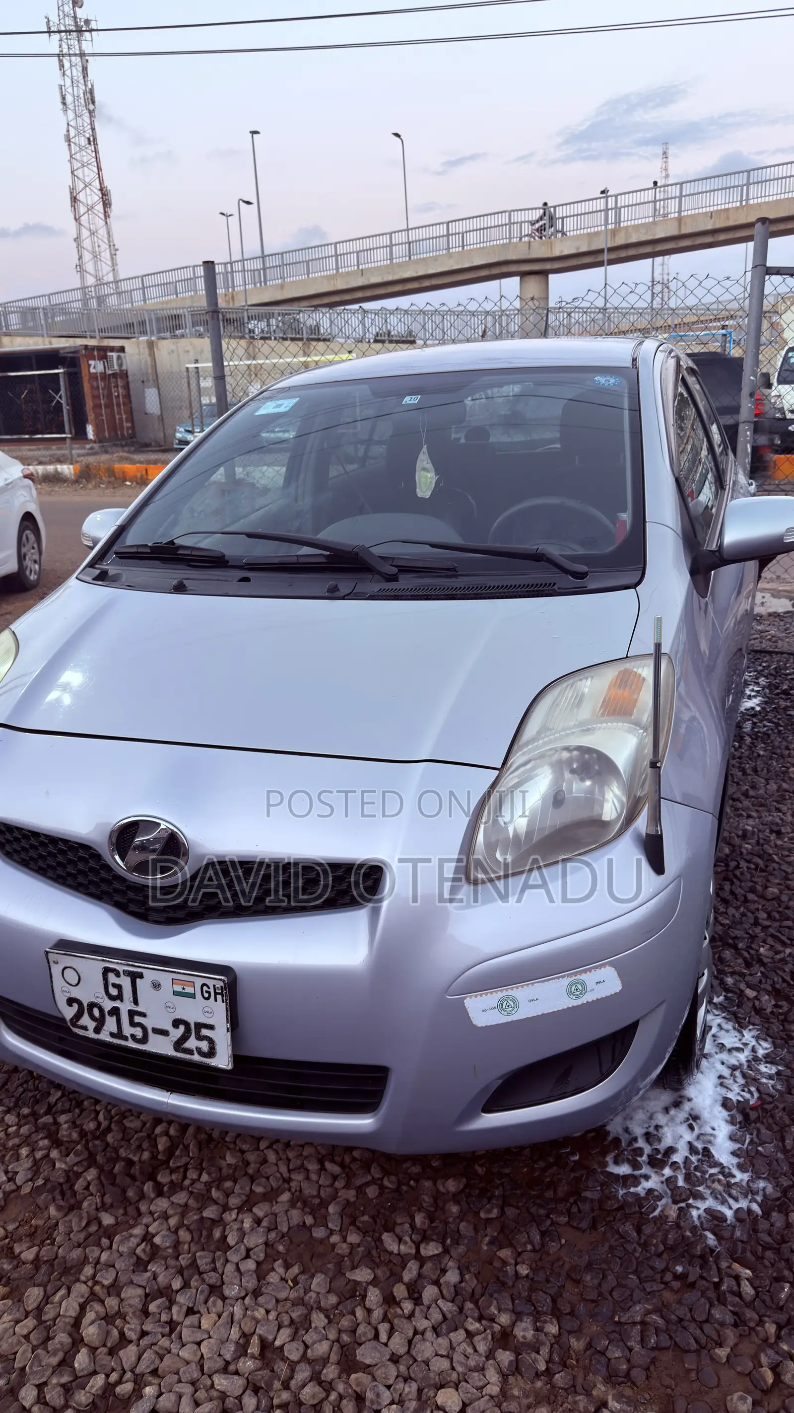 Toyota Vitz 1.3 FWD 5dr 2010 Purple