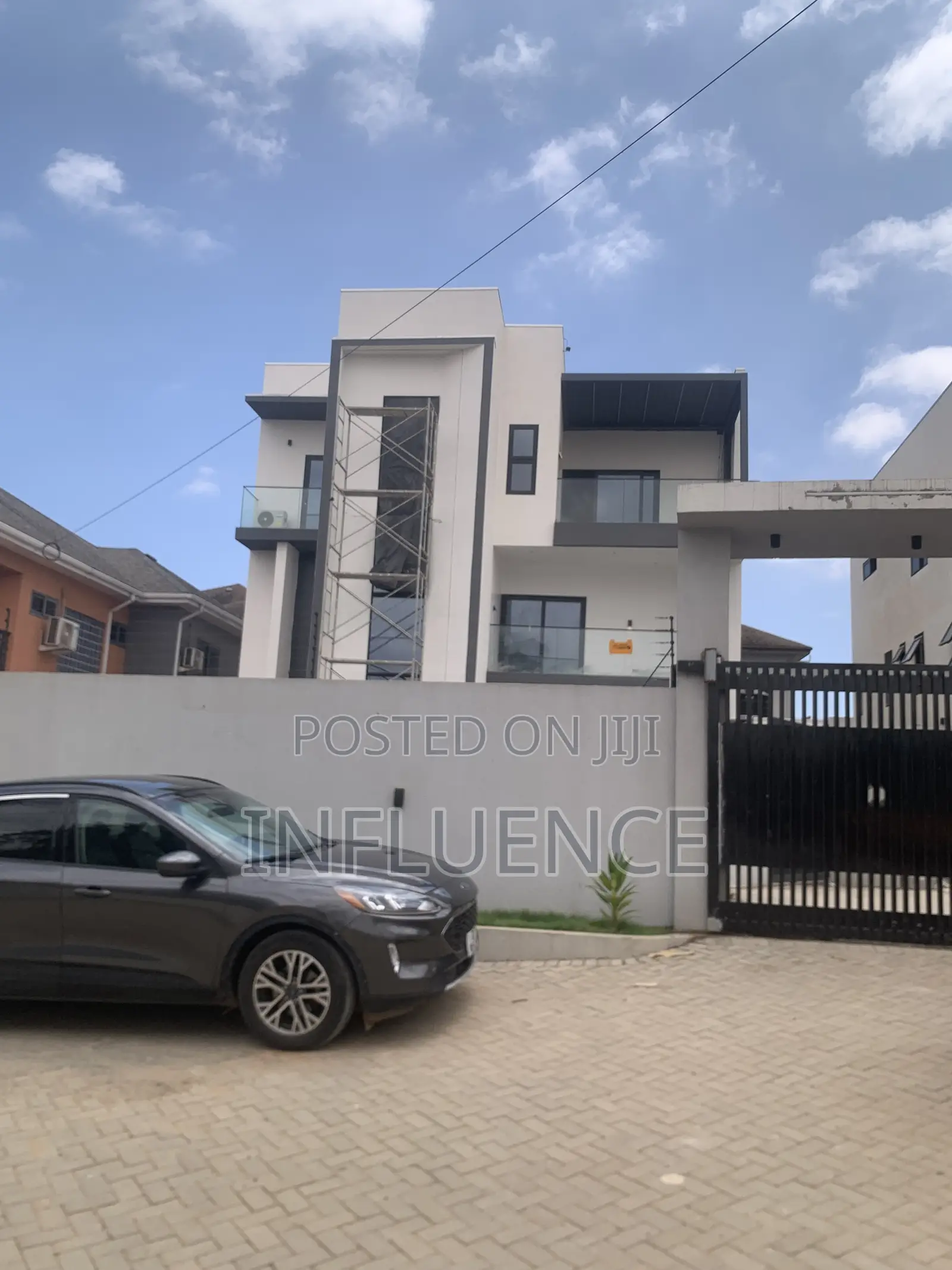 4bdrm House in East Legon for sale