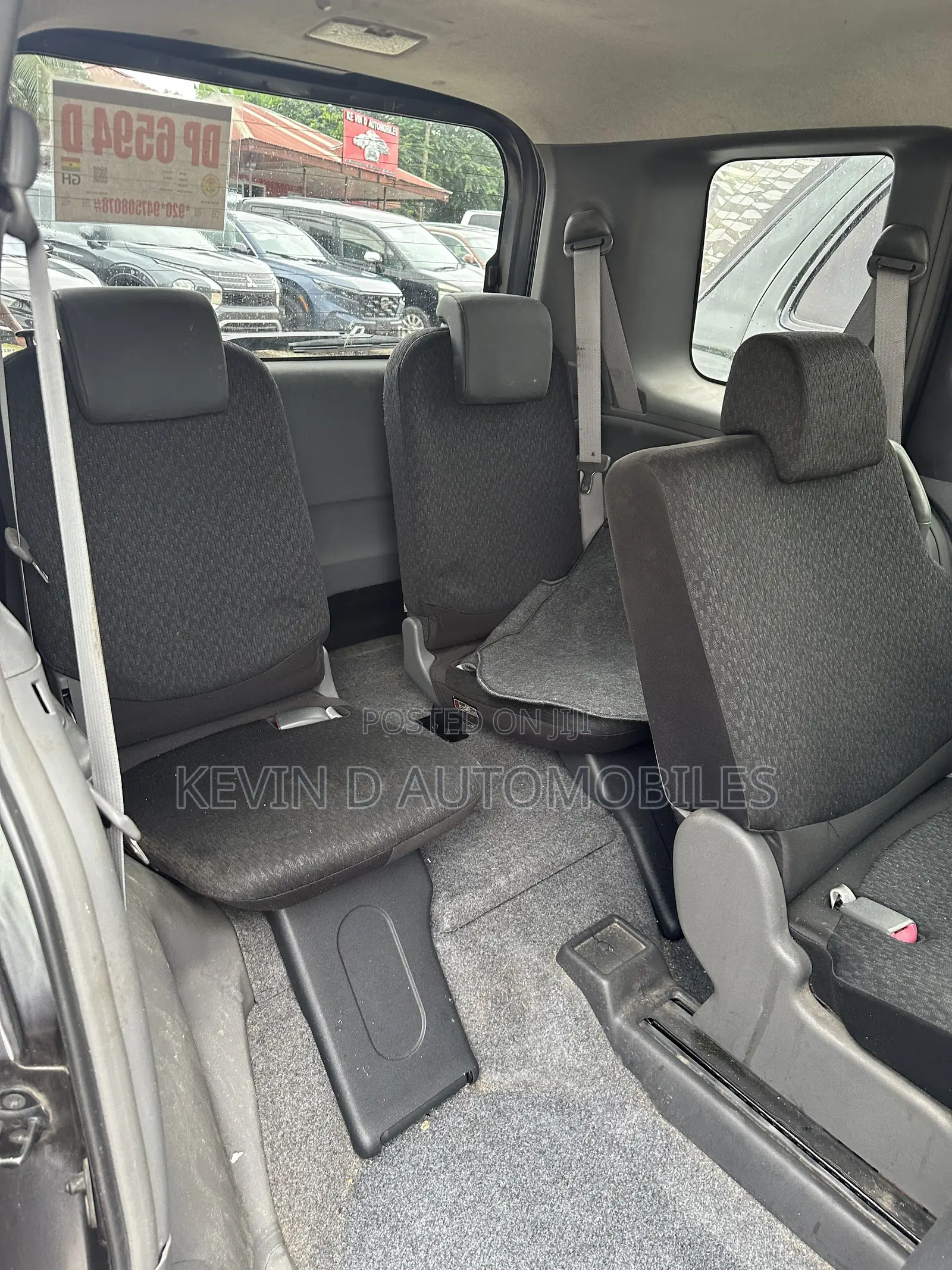 Toyota Sienta 1.5 AWD 2013 Gray