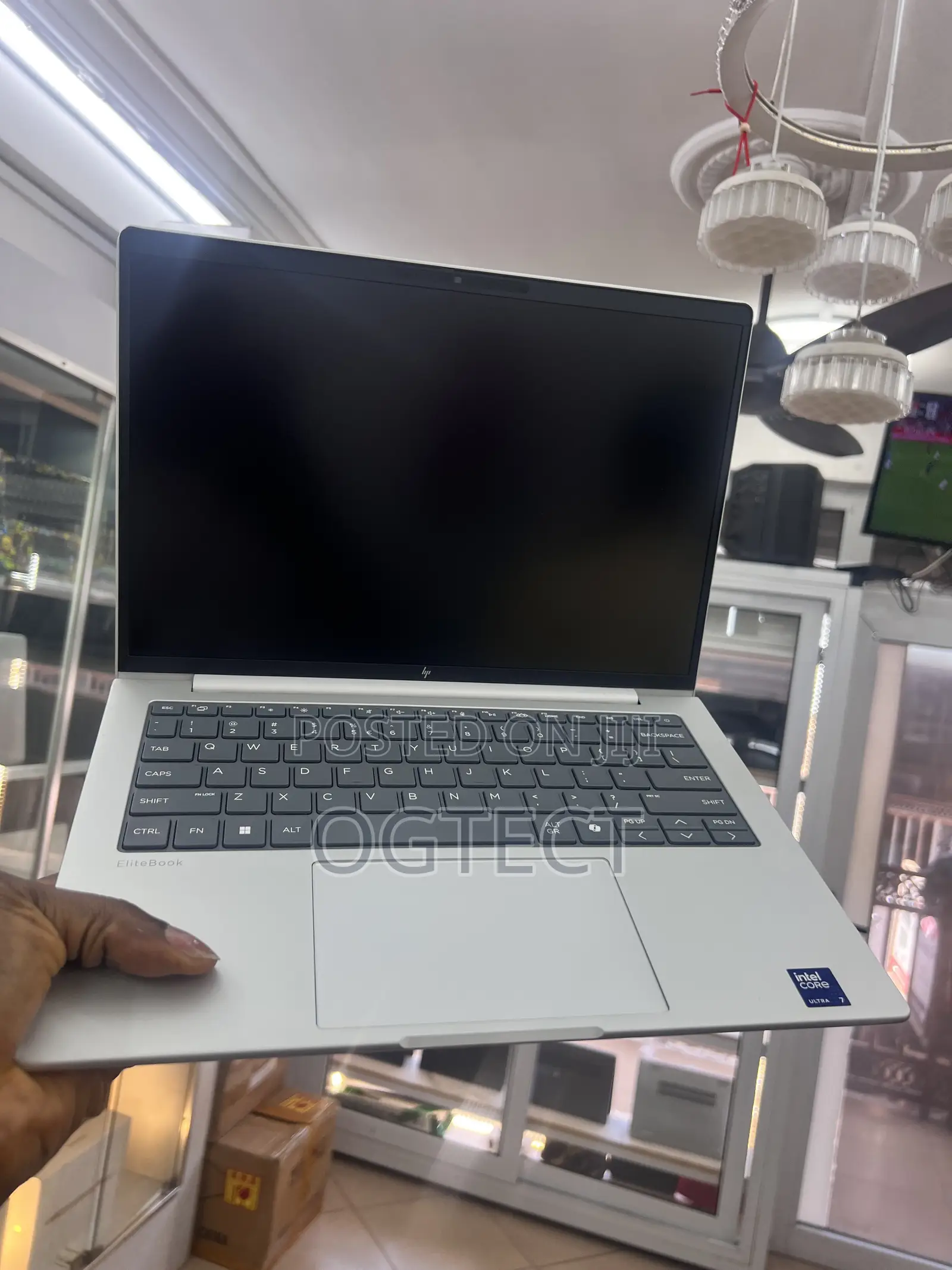 Laptop HP EliteBook 8 G1i 16GB Intel Core Ultra 7 SSD 512GB