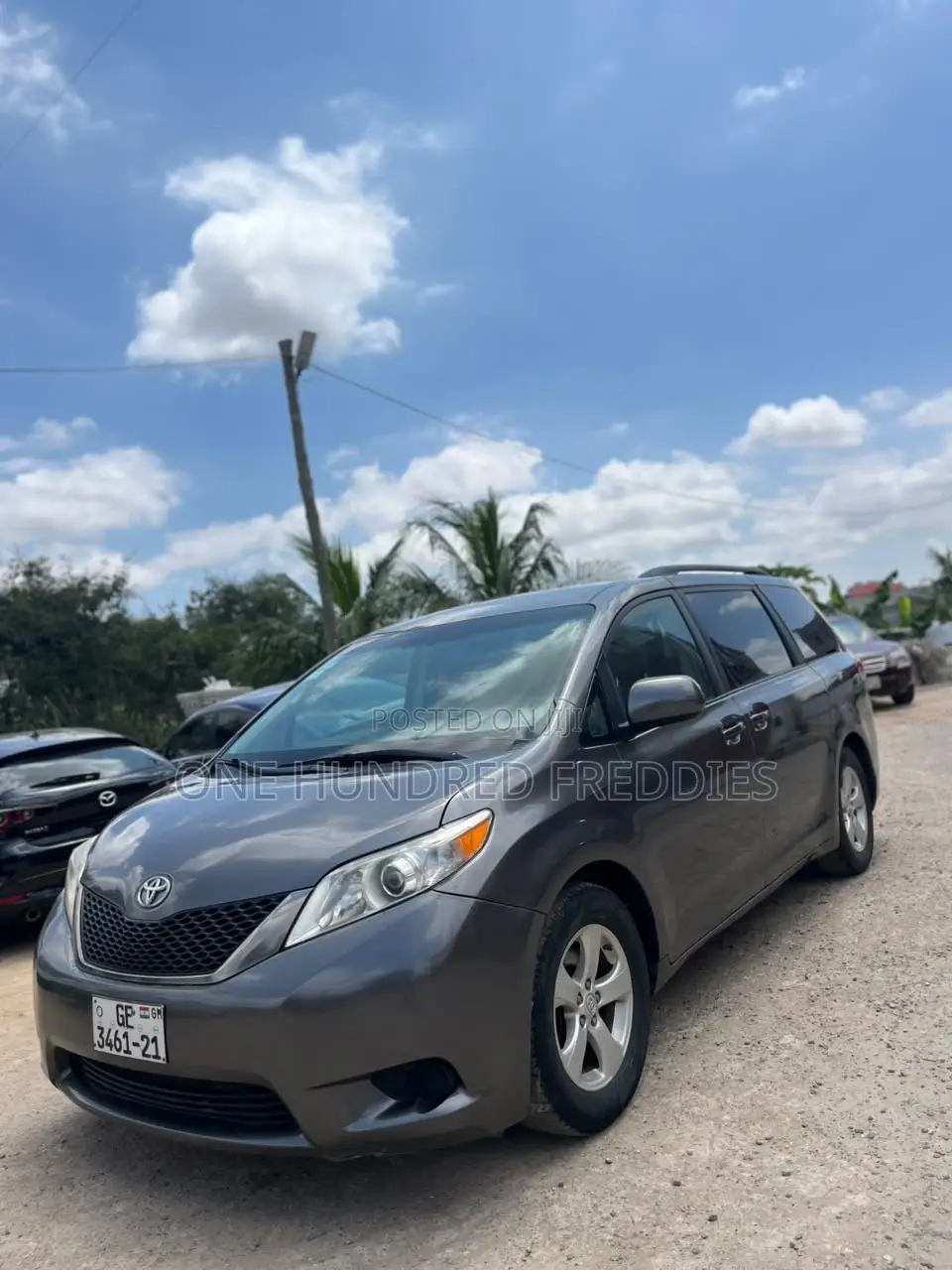 Toyota Sienna LE 8 Passenger 2011 Gray