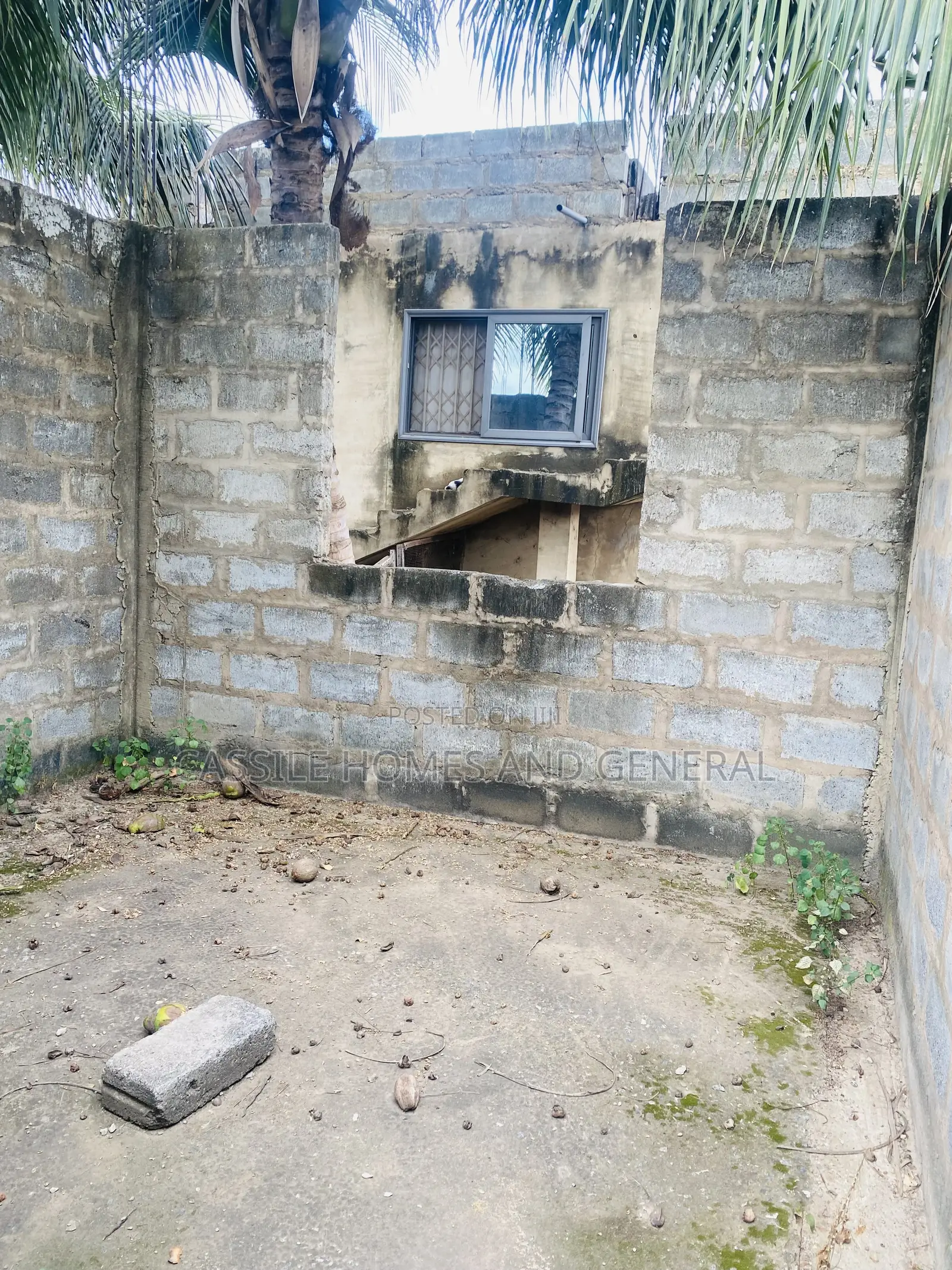 7bdrm Apartment in Peaceland Hills, Ashaiman Municipal for sale