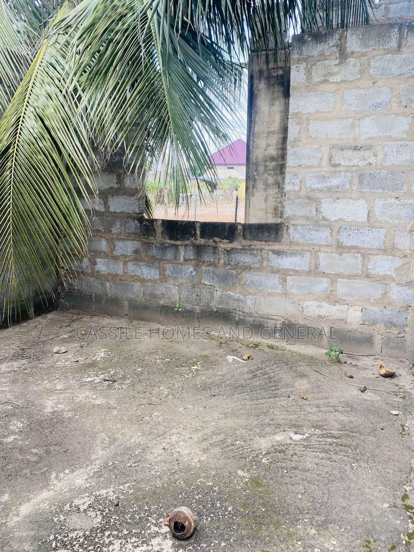 7bdrm Apartment in Peaceland Hills, Ashaiman Municipal for sale