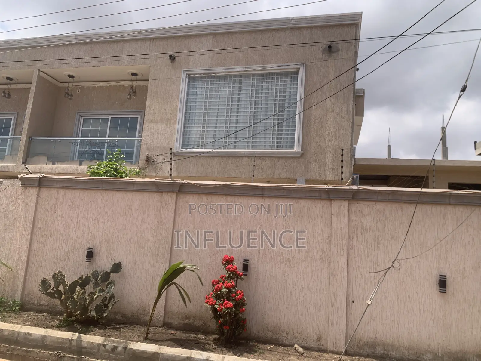 10bdrm House in Adjirigano, East Legon for sale