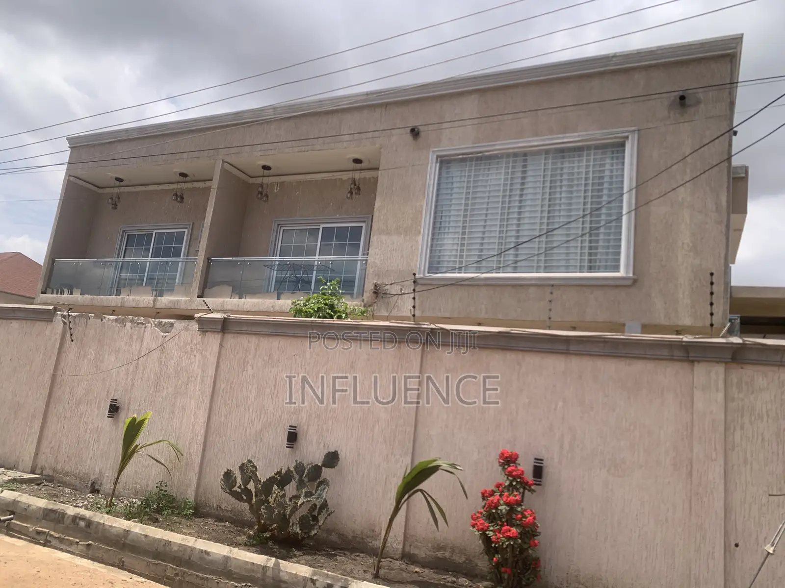 10bdrm House in Adjirigano, East Legon for sale