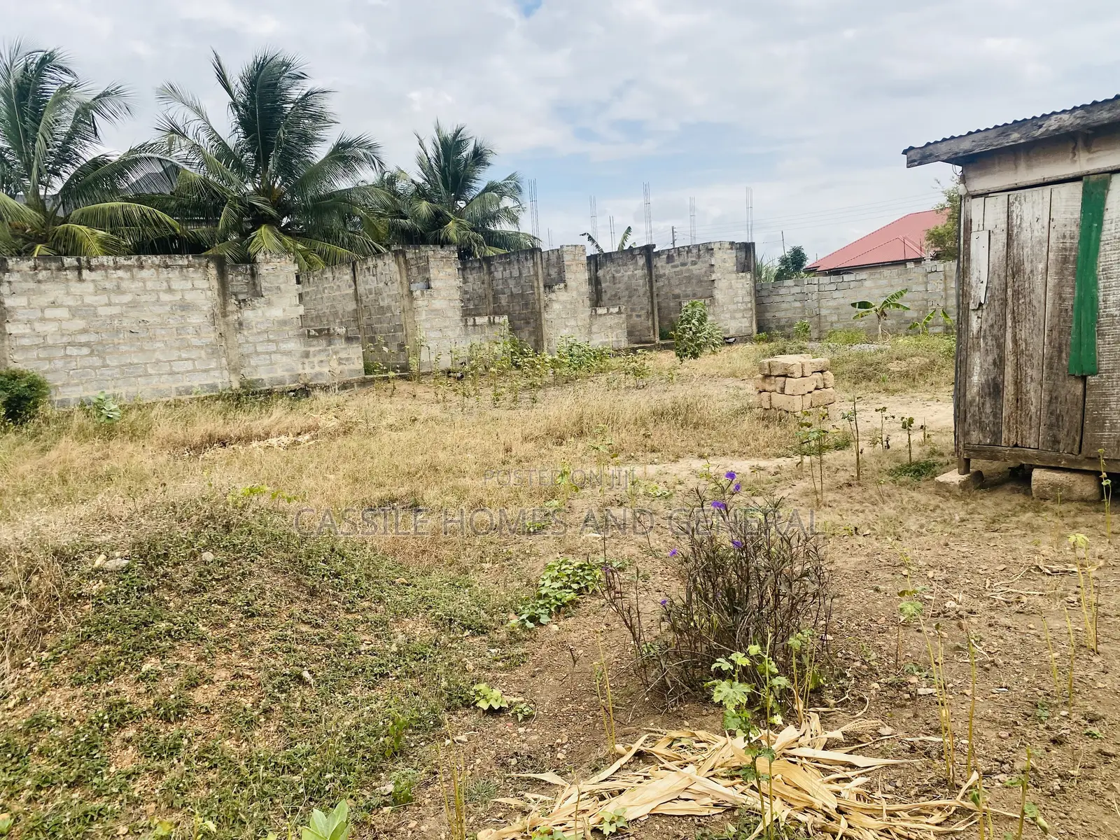 7bdrm Apartment in Peaceland Hills, Ashaiman Municipal for sale