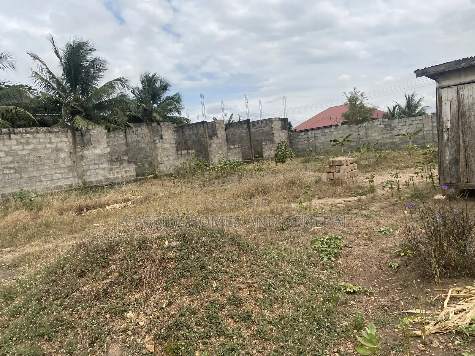 7bdrm Apartment in Peaceland Hills, Ashaiman Municipal for sale