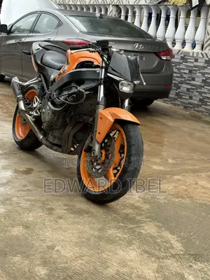 Honda CBR 2024 Orange