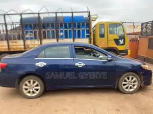 Toyota Corolla 2013 Blue