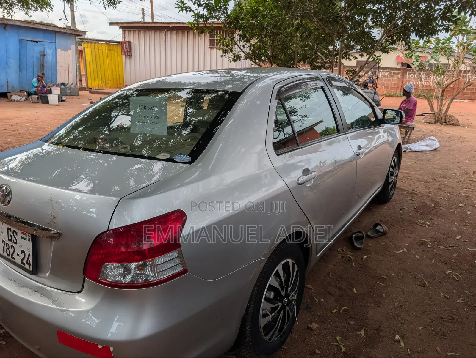 Toyota Belta 2010 Silver