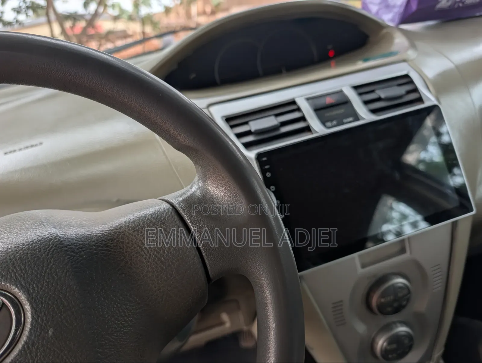 Toyota Belta 2010 Silver