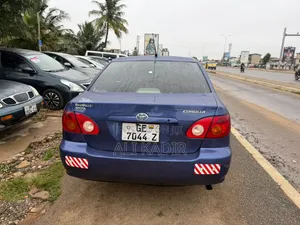 Toyota Corolla 2000 Blue