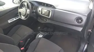 Toyota Vitz 1.3 FWD 3dr 2015 Black
