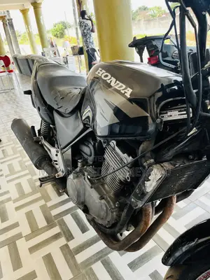 Honda CB 2003 Black