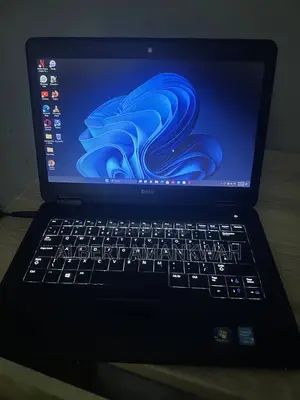 Laptop Dell Latitude 5440 8GB Qualcomm Snapdragon X Elite SSD 128GB