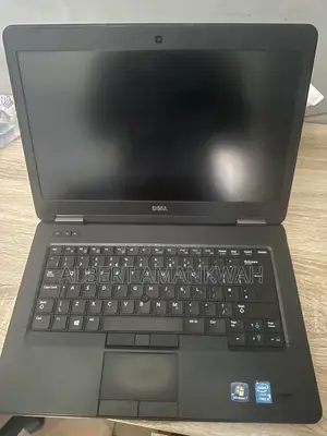 Laptop Dell Latitude 5440 8GB Qualcomm Snapdragon X Elite SSD 128GB