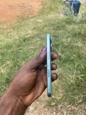 Apple iPhone 16 128 GB Green