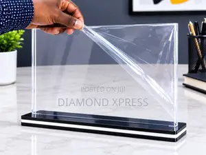 Premium Acrylic Display Stand – Clear Acrylic With Black Base