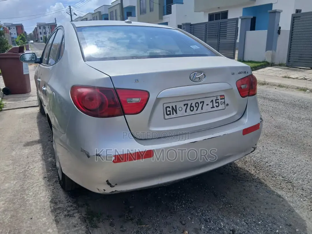 Hyundai Elantra 2008 Silver