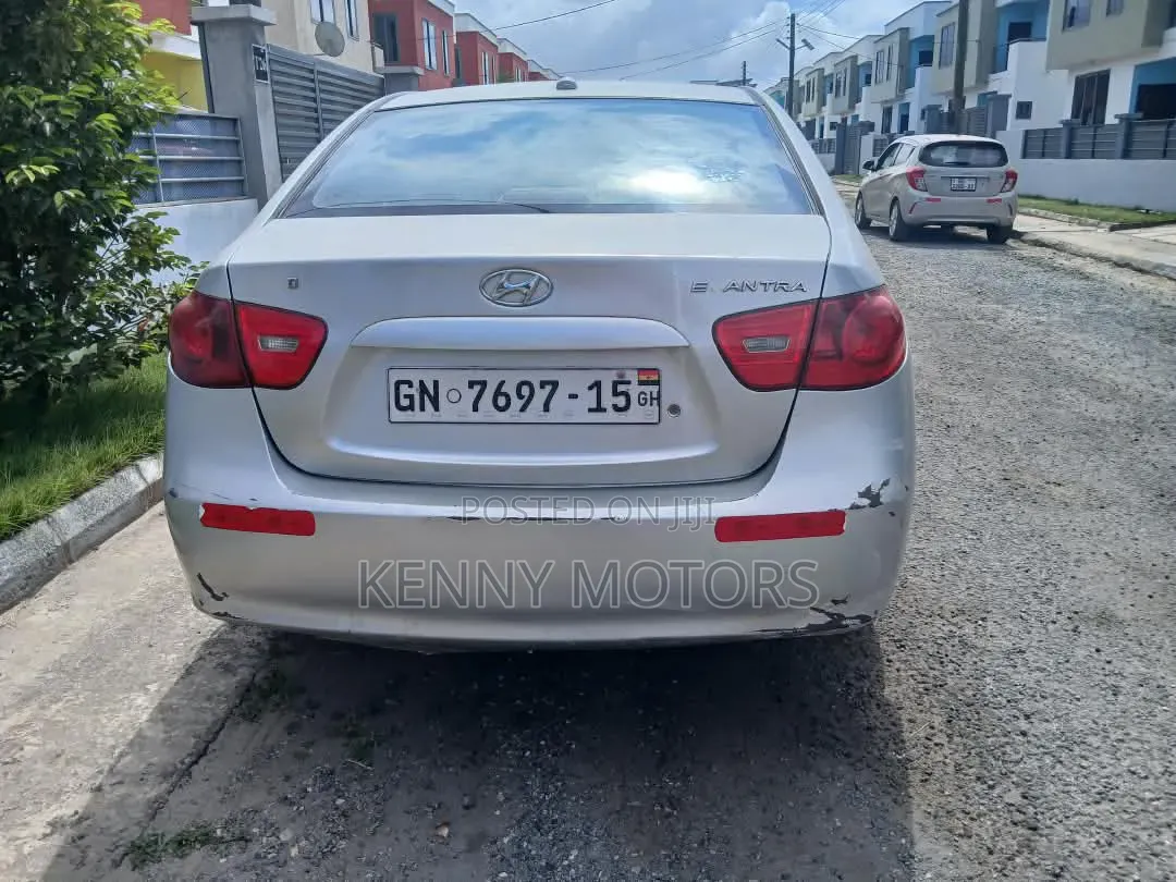 Hyundai Elantra 2008 Silver