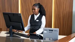 Secretaries in Need Urgently