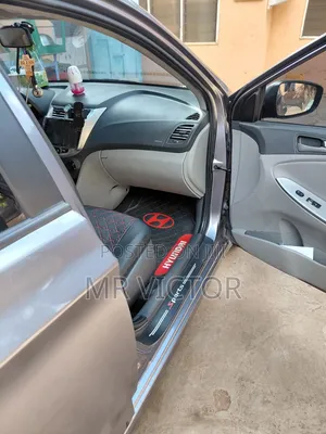 Hyundai Accent SE Sedan 2016 Gray