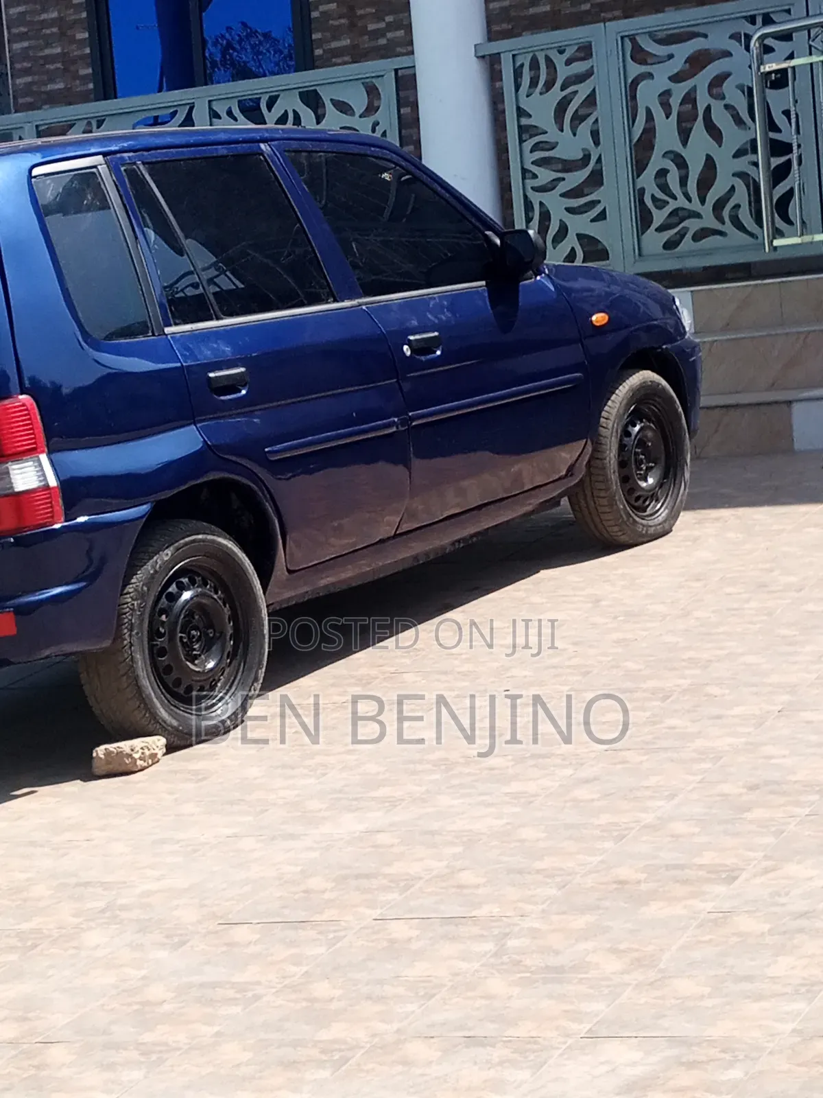 Mazda Demio 2003