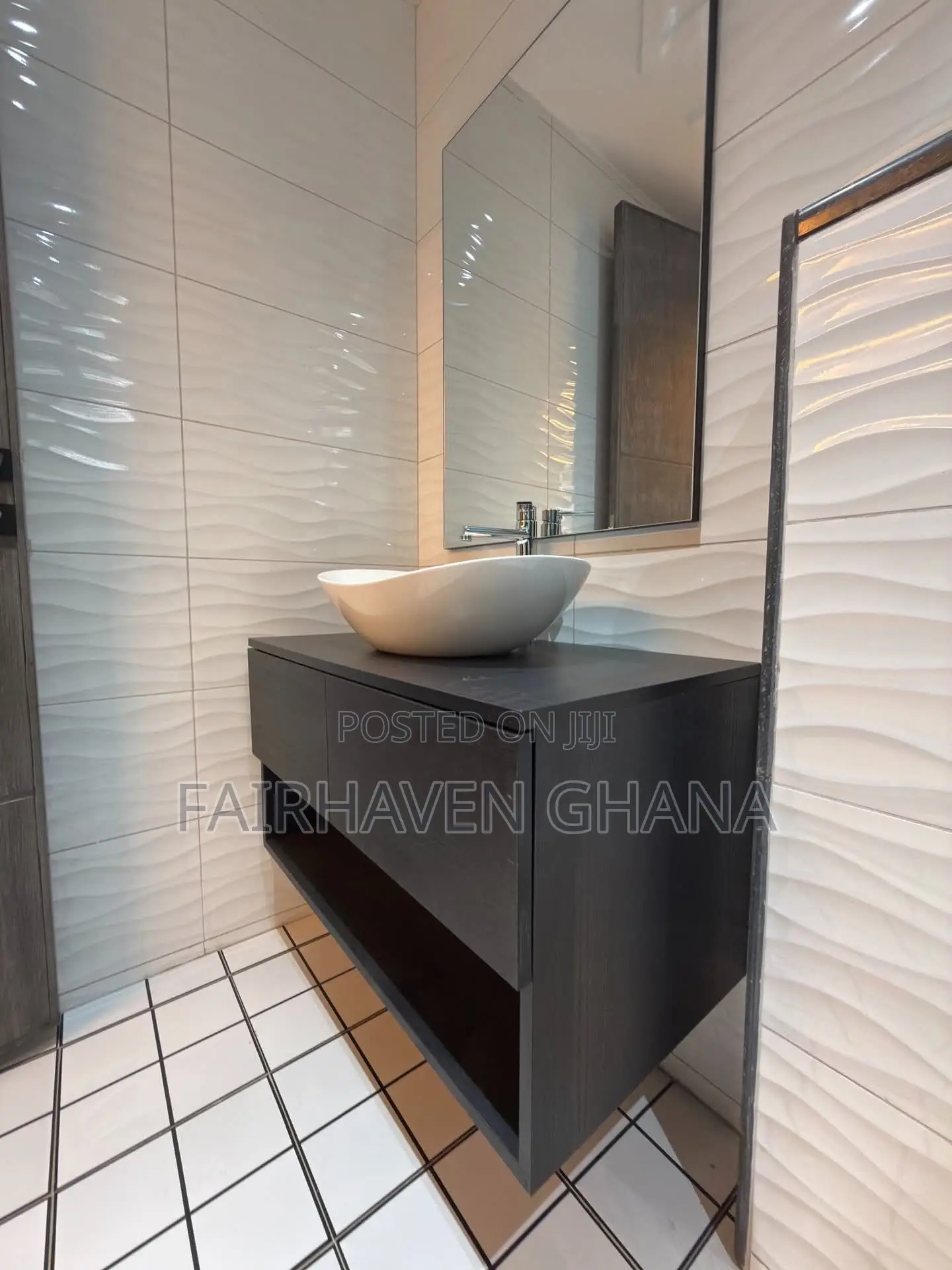 Furnished 5bdrm Apartment in Fairhaven, East Legon for sale