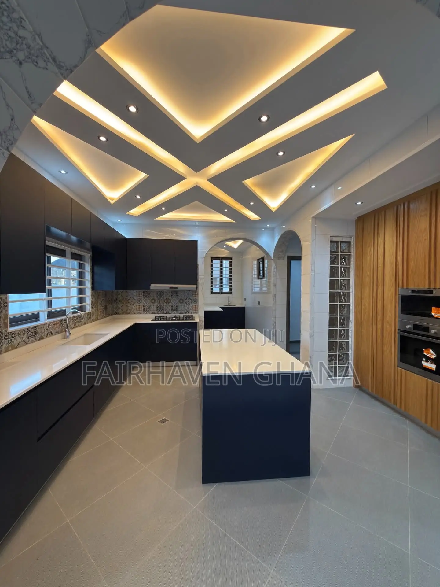 Furnished 5bdrm Apartment in Fairhaven, East Legon for sale
