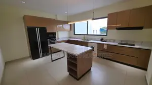 Furnished 3bdrm Apartment in Labone for rent