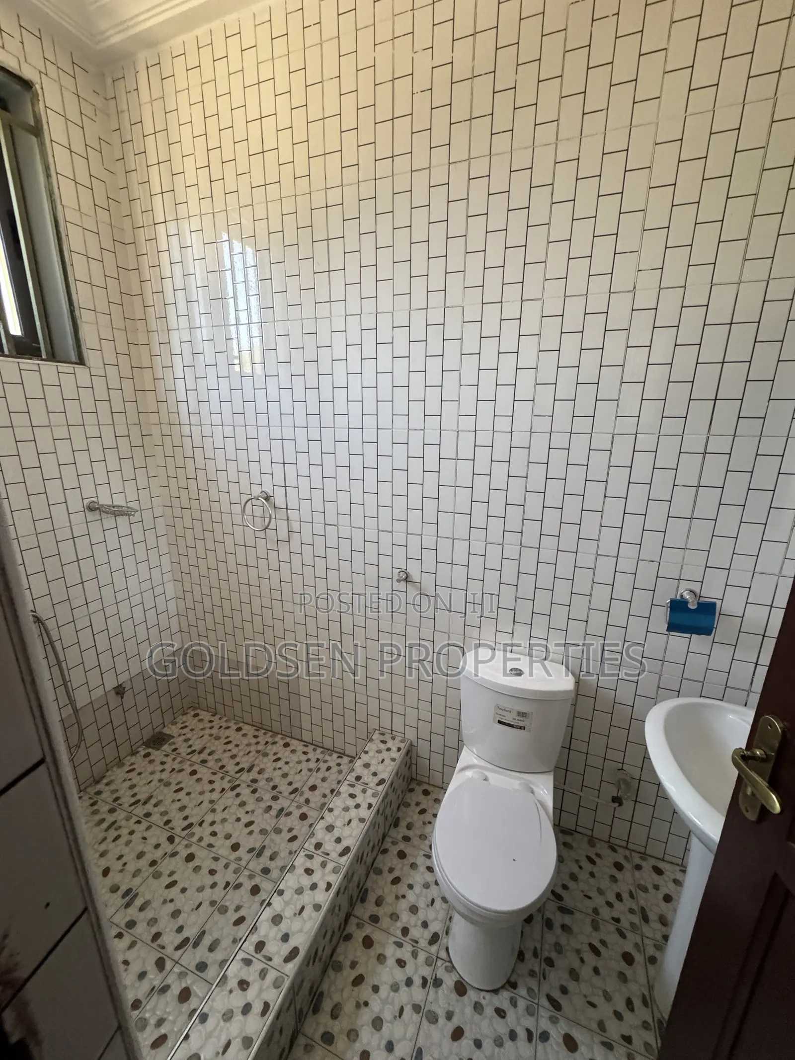 2bdrm Apartment in Mile 7 for rent