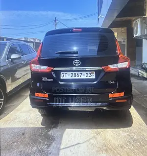 Toyota Rumion 1.5 FWD 2023 Black