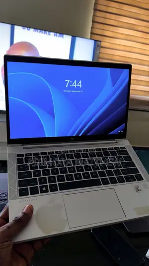 Laptop HP EliteBook x360 1040 G7 16GB Intel Core i7 HDD 512GB