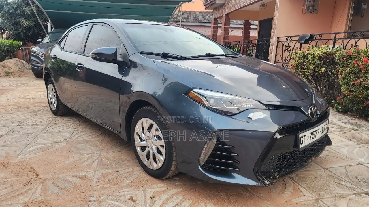 Toyota Corolla 2017 Gray